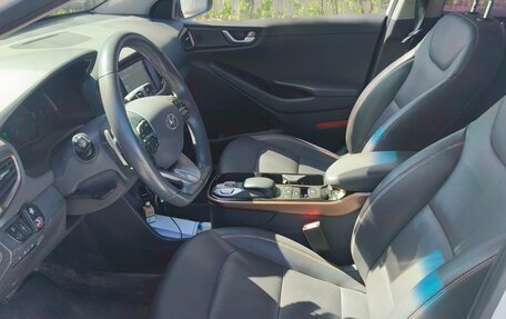 Hyundai IONIQ, 2018 год, 1 750 000 рублей, 6 фотография