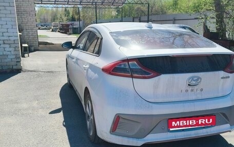 Hyundai IONIQ, 2018 год, 1 750 000 рублей, 5 фотография