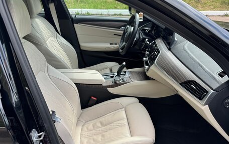 BMW 5 серия, 2017 год, 4 090 000 рублей, 14 фотография