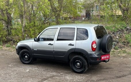Chevrolet Niva I рестайлинг, 2015 год, 638 000 рублей, 11 фотография