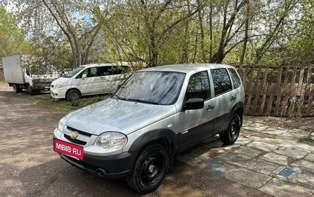Chevrolet Niva I рестайлинг, 2015 год, 638 000 рублей, 8 фотография