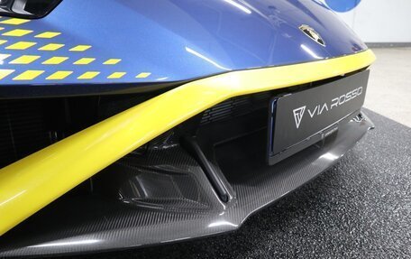Lamborghini Huracán, 2022 год, 32 448 000 рублей, 5 фотография