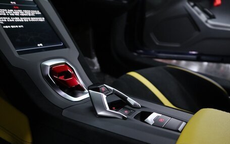 Lamborghini Huracán, 2022 год, 32 448 000 рублей, 13 фотография