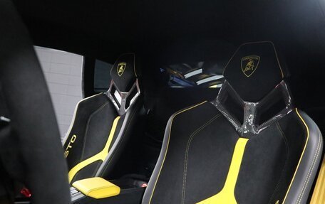 Lamborghini Huracán, 2022 год, 32 448 000 рублей, 19 фотография