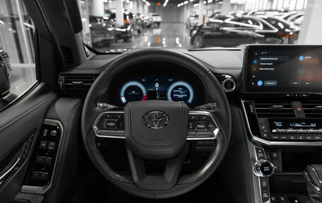 Toyota Land Cruiser, 2025 год, 13 980 000 рублей, 14 фотография