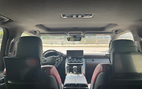 Toyota Land Cruiser, 2022 год, 10 700 000 рублей, 10 фотография