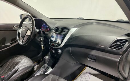 Hyundai Solaris II рестайлинг, 2011 год, 800 000 рублей, 14 фотография