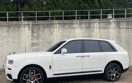 Rolls-Royce Cullinan, 2022 год, 35 850 000 рублей, 3 фотография
