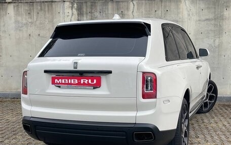 Rolls-Royce Cullinan, 2022 год, 35 850 000 рублей, 2 фотография