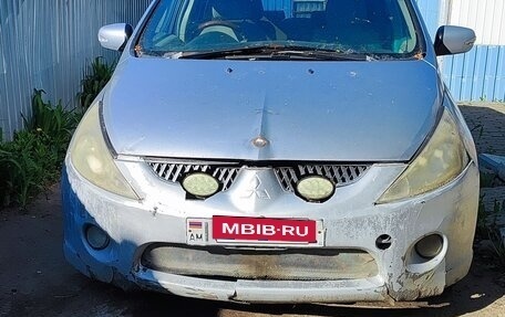 Mitsubishi Grandis, 2003 год, 330 000 рублей, 2 фотография