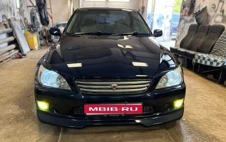 Toyota Altezza, 2001 год, 1 290 000 рублей, 3 фотография