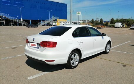 Volkswagen Jetta VI, 2013 год, 1 300 000 рублей, 2 фотография