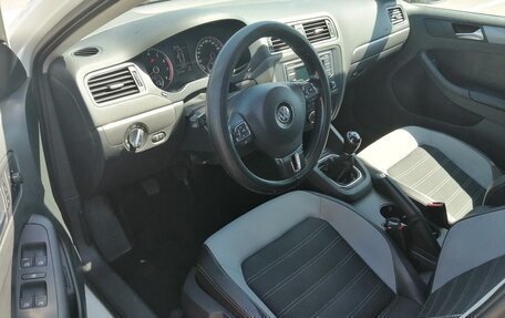 Volkswagen Jetta VI, 2013 год, 1 300 000 рублей, 9 фотография