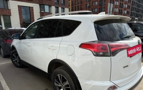 Toyota RAV4, 2019 год, 2 150 000 рублей, 4 фотография