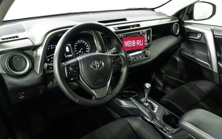 Toyota RAV4, 2015 год, 2 075 000 рублей, 11 фотография