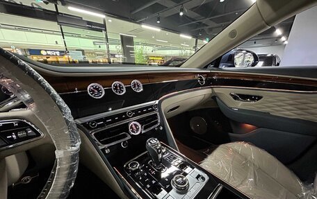 Bentley Flying Spur, 2022 год, 18 162 000 рублей, 14 фотография