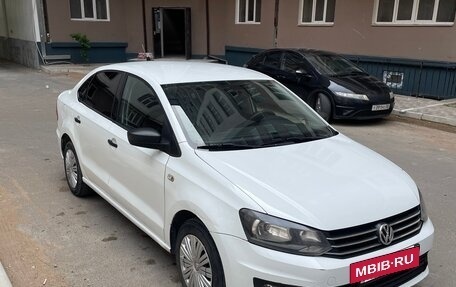 Volkswagen Polo VI (EU Market), 2017 год, 840 000 рублей, 2 фотография