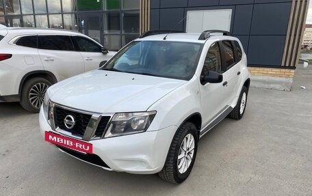 Nissan Terrano III, 2015 год, 990 000 рублей, 4 фотография