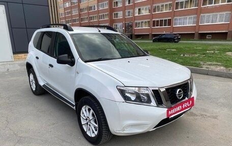 Nissan Terrano III, 2015 год, 990 000 рублей, 5 фотография