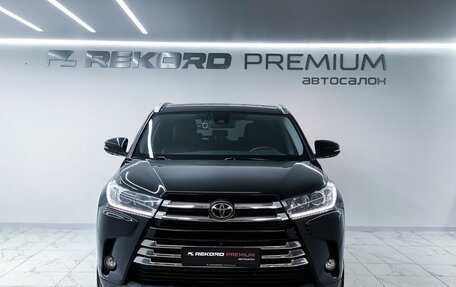 Toyota Highlander III, 2019 год, 4 499 000 рублей, 3 фотография