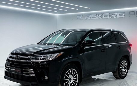 Toyota Highlander III, 2019 год, 4 499 000 рублей, 2 фотография