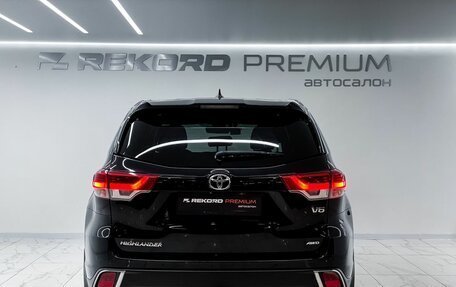Toyota Highlander III, 2019 год, 4 499 000 рублей, 7 фотография