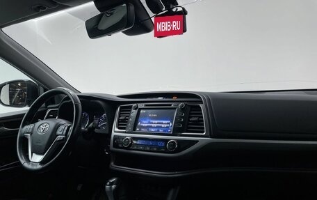 Toyota Highlander III, 2019 год, 4 499 000 рублей, 11 фотография