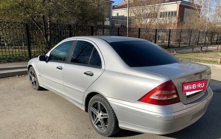 Mercedes-Benz C-Класс, 2004 год, 699 000 рублей, 5 фотография