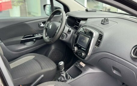 Renault Kaptur I рестайлинг, 2017 год, 1 649 000 рублей, 2 фотография