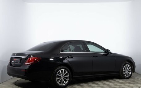 Mercedes-Benz E-Класс, 2019 год, 2 789 000 рублей, 5 фотография