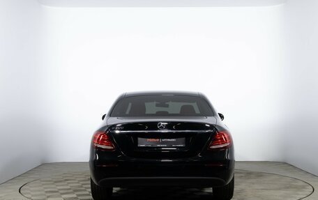 Mercedes-Benz E-Класс, 2019 год, 2 789 000 рублей, 6 фотография