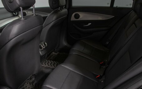 Mercedes-Benz E-Класс, 2019 год, 2 789 000 рублей, 13 фотография