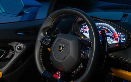 Lamborghini Huracán, 2020 год, 20 990 000 рублей, 12 фотография
