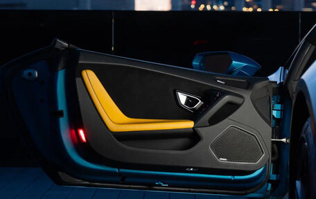 Lamborghini Huracán, 2020 год, 20 990 000 рублей, 13 фотография