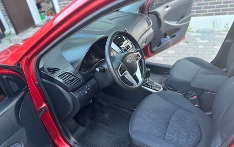 Hyundai Solaris II рестайлинг, 2011 год, 950 000 рублей, 3 фотография