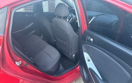 Hyundai Solaris II рестайлинг, 2011 год, 950 000 рублей, 6 фотография