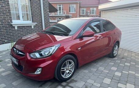 Hyundai Solaris II рестайлинг, 2011 год, 950 000 рублей, 15 фотография