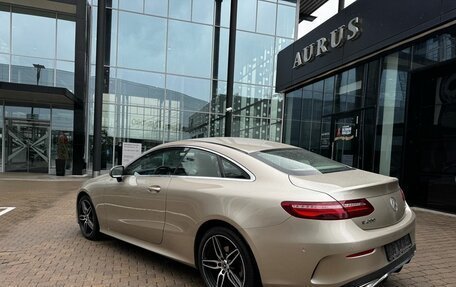 Mercedes-Benz E-Класс, 2019 год, 5 350 000 рублей, 4 фотография