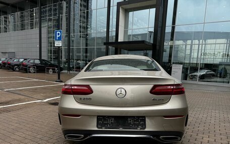 Mercedes-Benz E-Класс, 2019 год, 5 350 000 рублей, 5 фотография