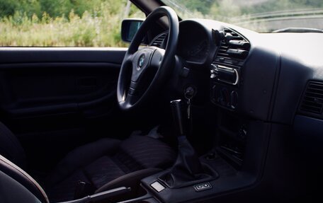 BMW 3 серия, 1993 год, 950 000 рублей, 15 фотография