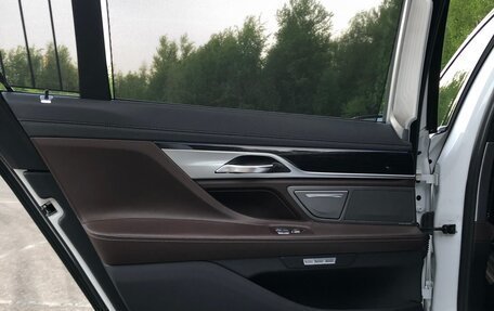 BMW 7 серия, 2017 год, 4 396 800 рублей, 8 фотография