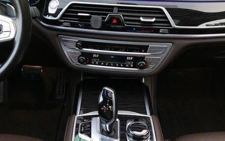 BMW 7 серия, 2017 год, 4 396 800 рублей, 6 фотография