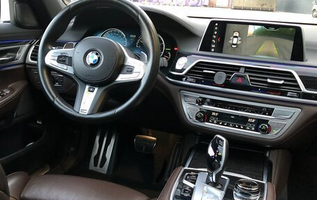 BMW 7 серия, 2017 год, 4 396 800 рублей, 5 фотография