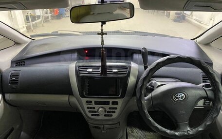 Toyota Opa I рестайлинг, 2003 год, 555 000 рублей, 4 фотография