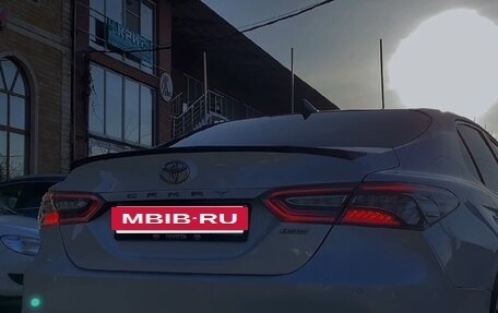 Toyota Camry, 2020 год, 2 800 000 рублей, 5 фотография