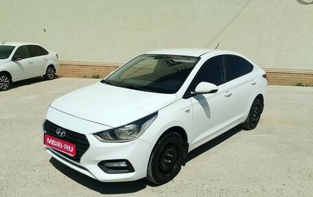 Hyundai Solaris II рестайлинг, 2017 год, 1 200 000 рублей, 1 фотография