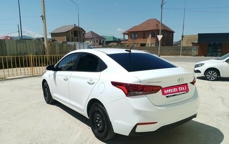Hyundai Solaris II рестайлинг, 2017 год, 1 200 000 рублей, 4 фотография