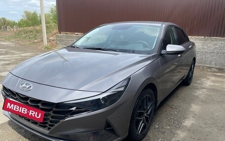 Hyundai Elantra, 2023 год, 2 150 000 рублей, 10 фотография
