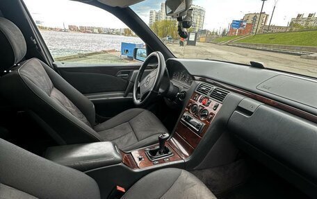 Mercedes-Benz E-Класс, 1996 год, 600 000 рублей, 5 фотография