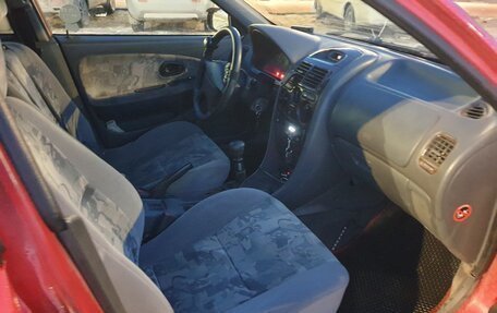 Mitsubishi Carisma I, 1998 год, 250 000 рублей, 9 фотография